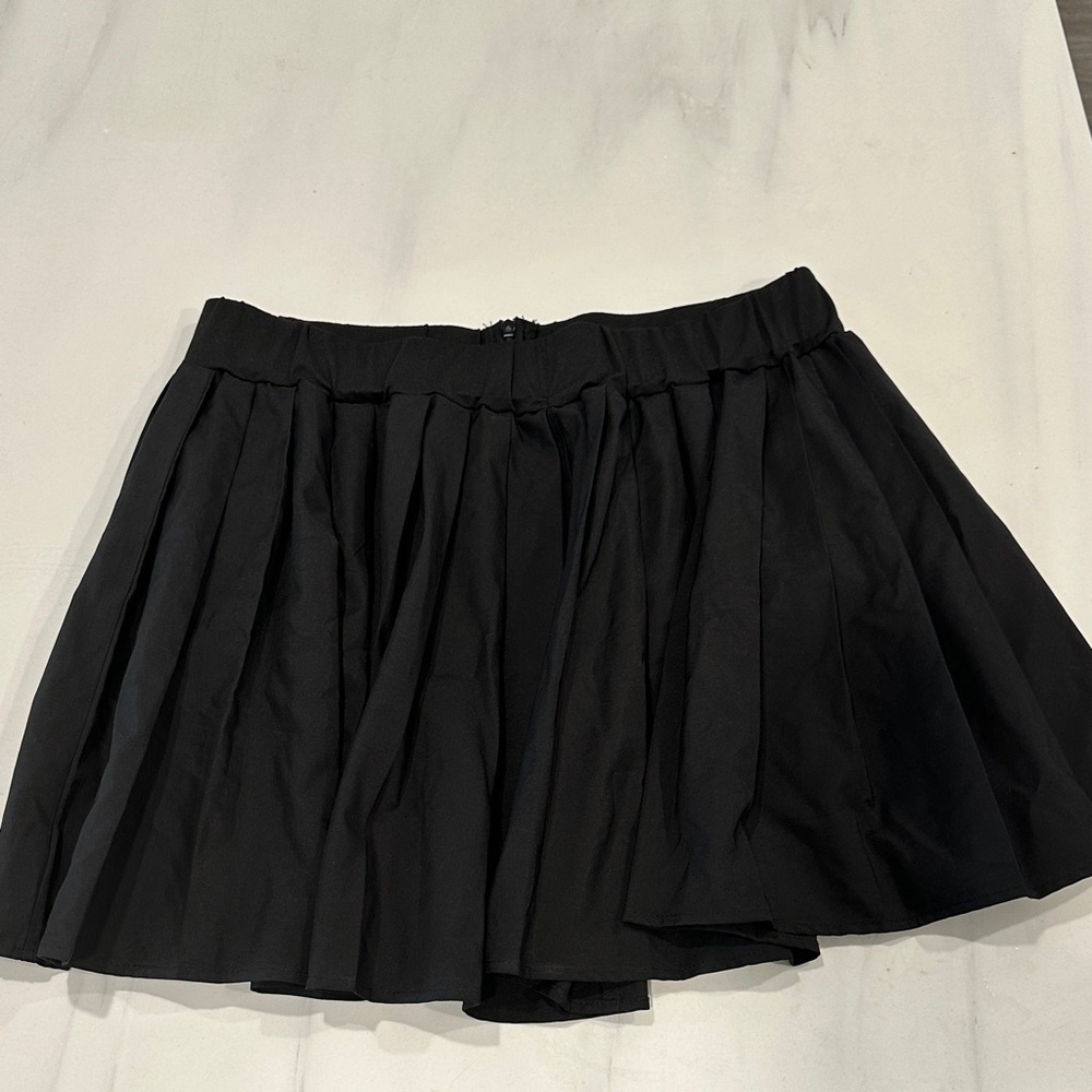 Black Pleated Mini Skirt